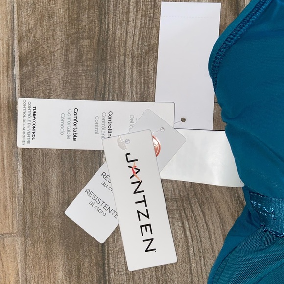 JANTZEN women’s swimsuit - Picture 12 of 14